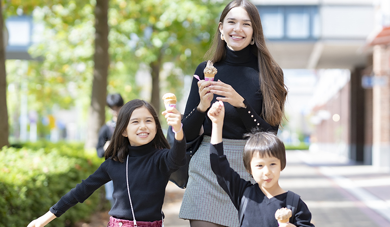 An ice cream social is an exciting school fundraising idea that children and their parents will love. 